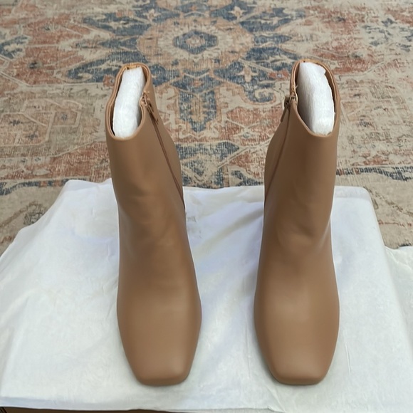 New-DV Dolce Vita Maudry Ankle Boot, size 9.5 - Picture 5 of 11